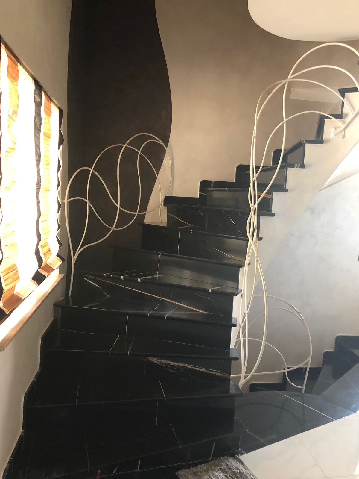SCALA NERO TUNISINO