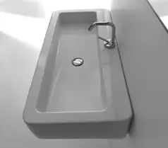 EGO lavabo 90x43 sospeso o appoggio monoforo