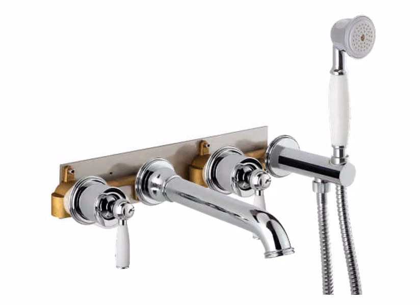 Classic Miscelatori per vasca da incasso con supporto doccia fisso in ottone con erogazione, flessibile 1,5m e doccetta — 995756+841406