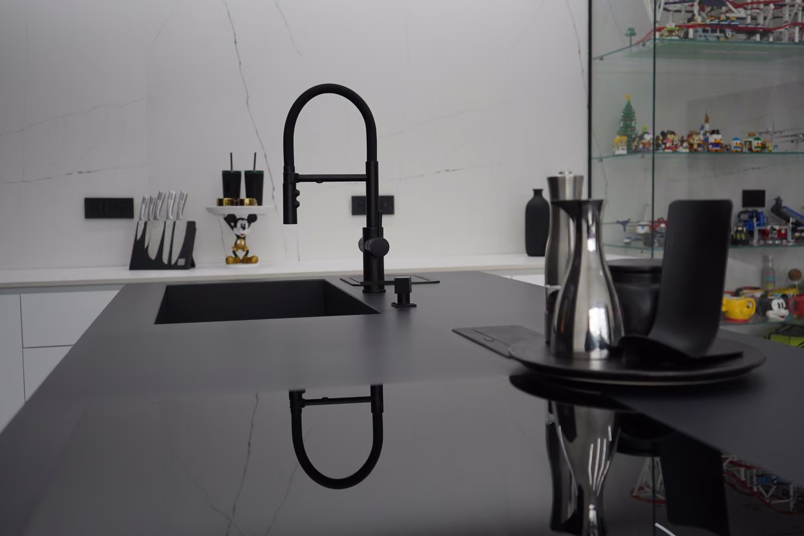 Top cucina e superfici su misura realizzato da Calabra Marmi, vista 12