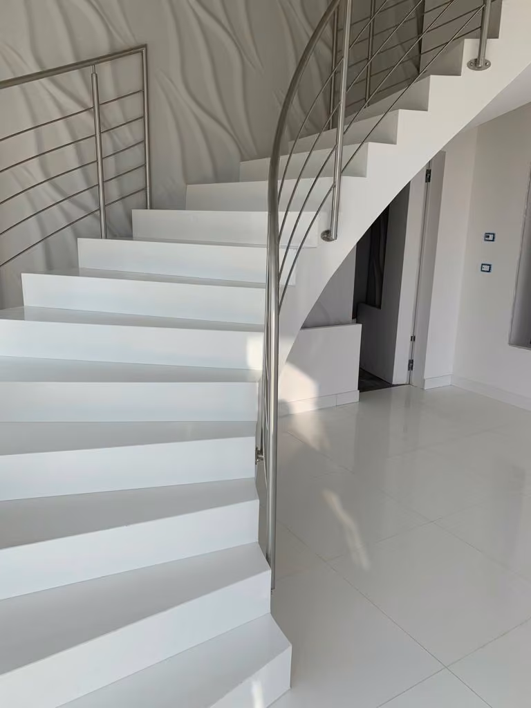 Scala interna realizzato da Calabra Marmi, vista 2
